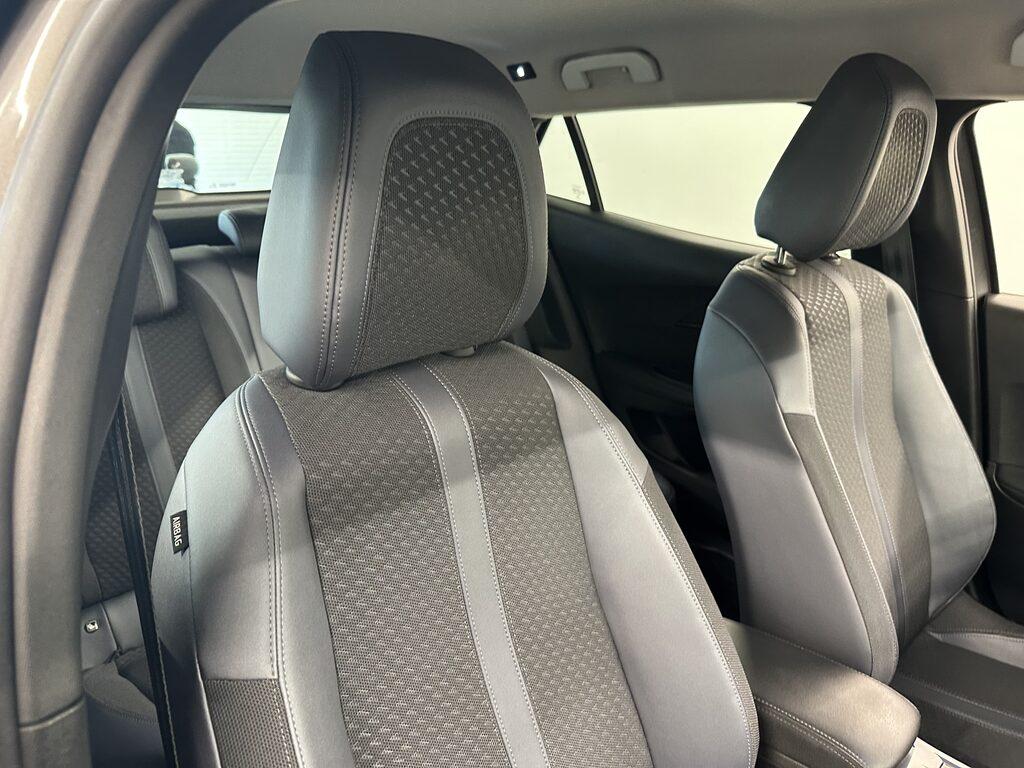 Peugeot 2008 1.5 bluehdi Allure Navi Pack s&s 100cv