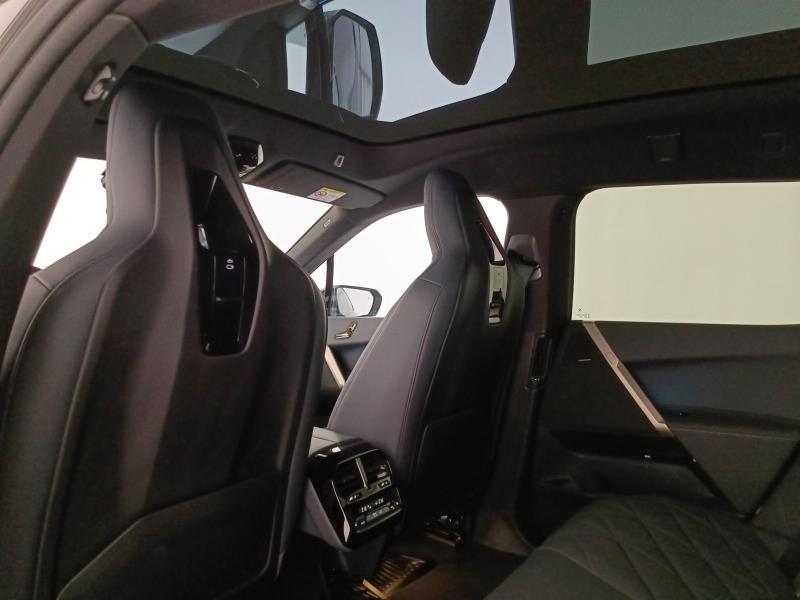 BMW iX xdrive50 pacchetto sportivo