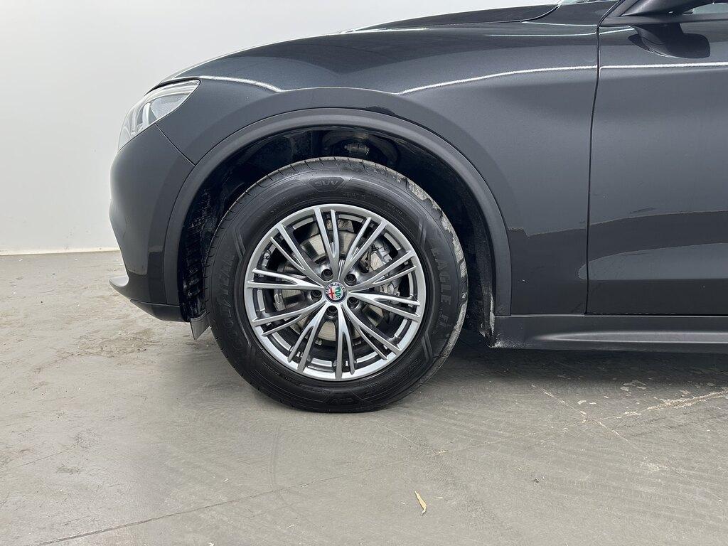 Alfa Romeo Stelvio 2.2 t Business Q4 190cv auto
