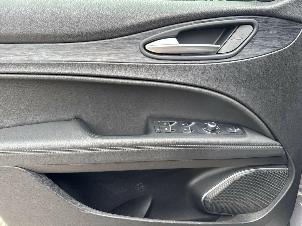 Alfa Romeo Stelvio 2.2 t Sport Tech Q4 190cv auto
