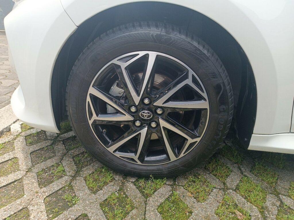 Toyota Yaris 1.5h Lounge