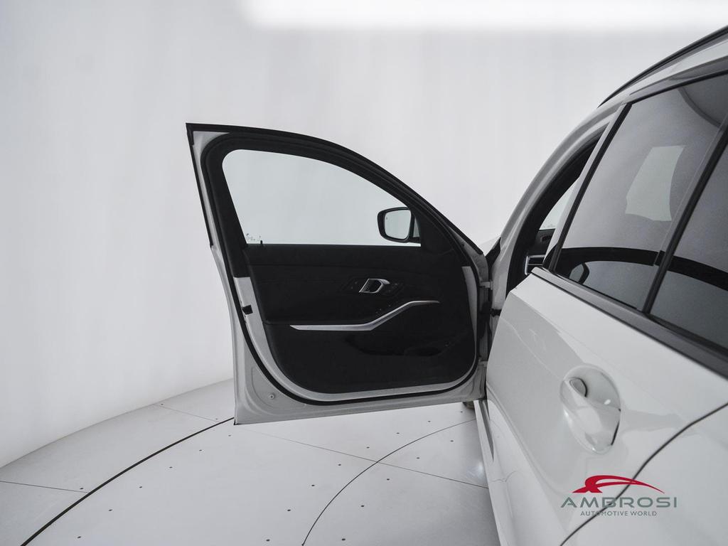 BMW Serie 3 320d Touring mhev 48V Msport xdrive auto