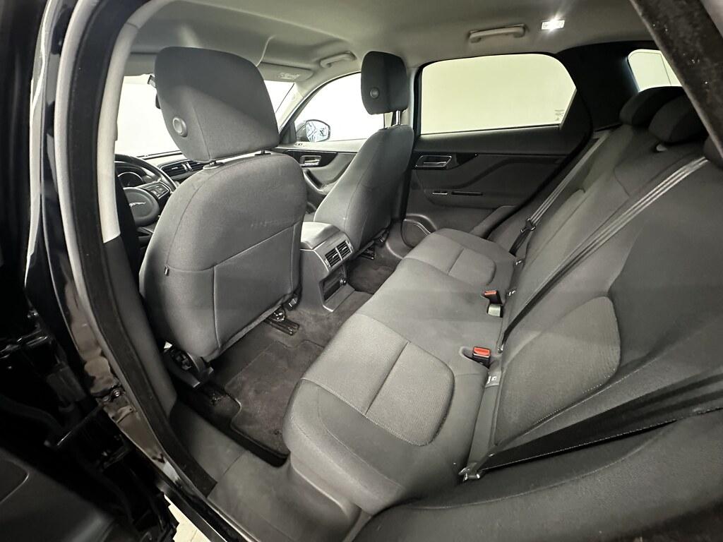 Jaguar F-Pace 2.0d i4 Pure awd 180cv auto my18