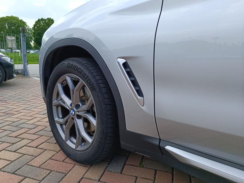 BMW X3 xdrive20d mhev 48V xLine auto