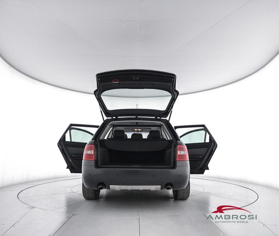 Audi Allroad 2.5 V6 tdi quattro tiptronic