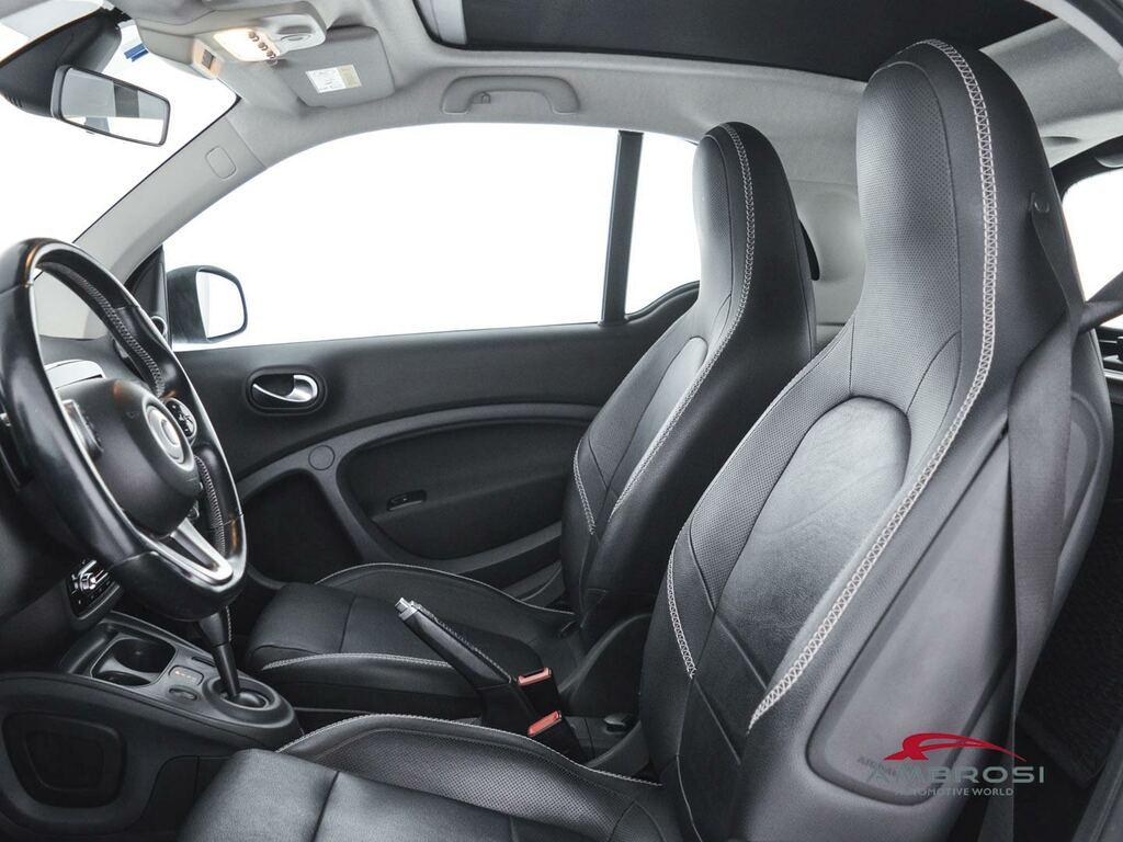 Smart fortwo 0.9 t. Brabus Xclusive 109cv twinamic