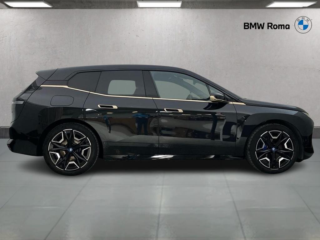 BMW iX xdrive40 pacchetto sportivo