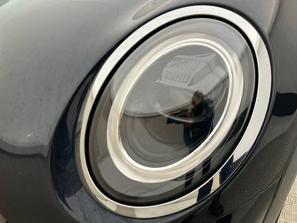 Mini Cooper 1.5 TwinPower Turbo Cooper Business DCT