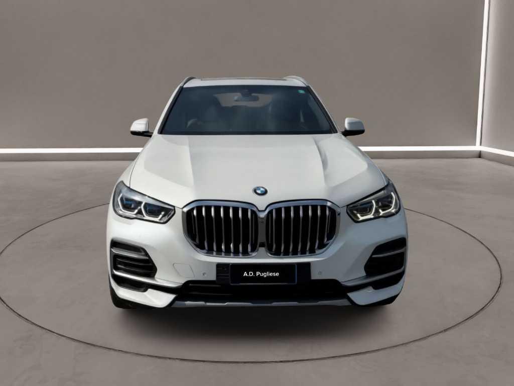 BMW X5 xdrive30d mhev 48V xLine auto
