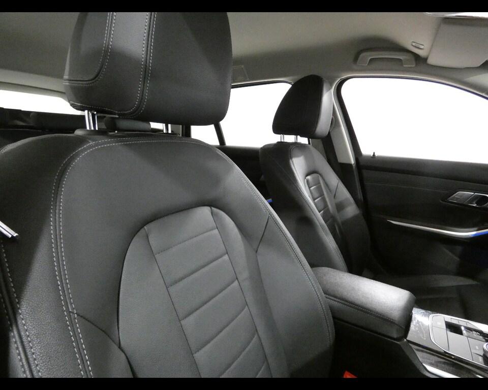 BMW Serie 3 320d Touring mhev 48V Luxury auto