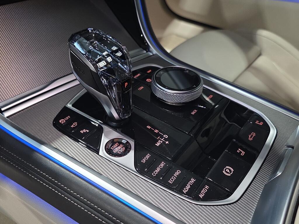 BMW Serie 8 840d Cabrio mhev 48V xdrive Individual Composition Msport auto