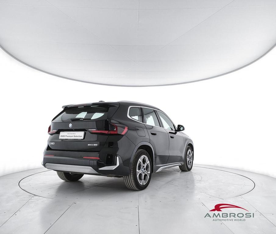BMW iX1 edrive 20 X-Line