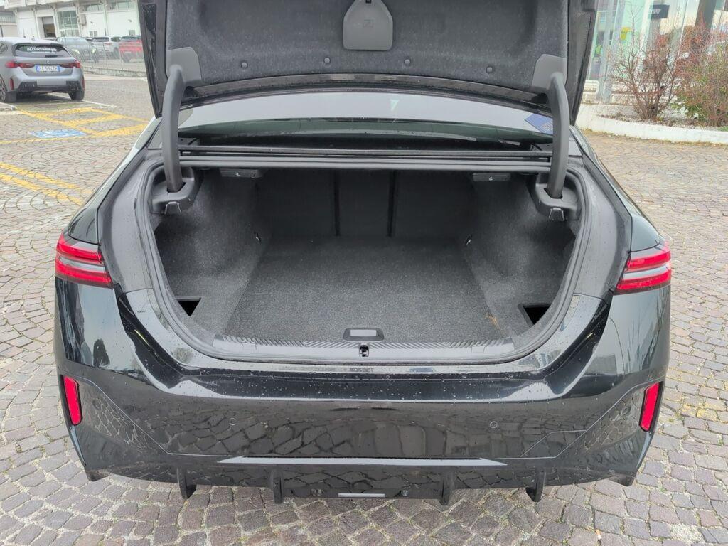 BMW i5 M i5 M60 M Sport Pro
