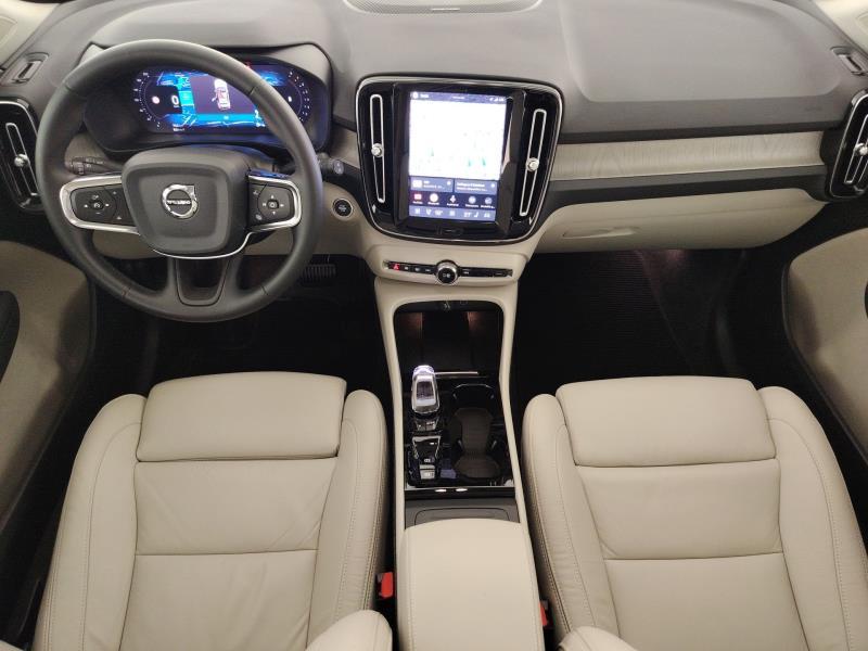Volvo XC40 2.0 b4 Ultimate Dark awd auto