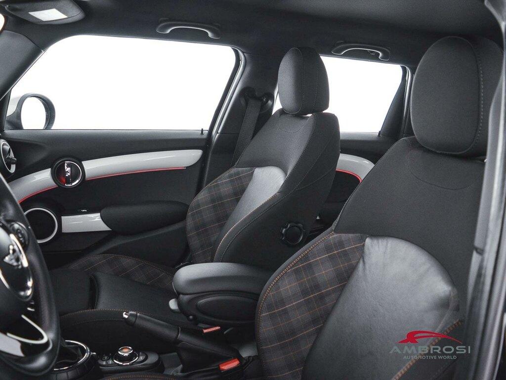 Mini Cooper D 1.5 D Cooper D Seven Auto