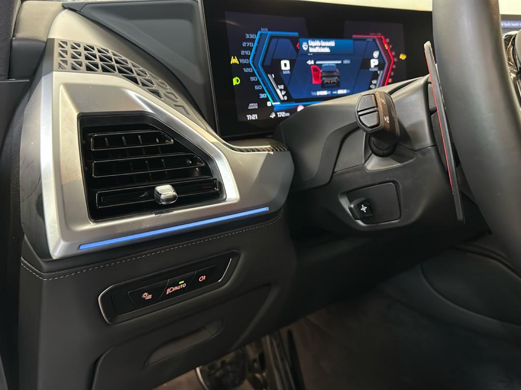 BMW XM 4.4 steptronic