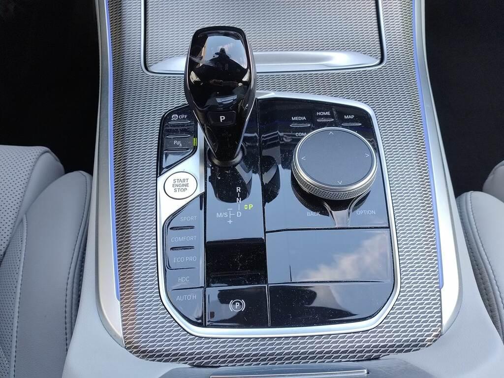 BMW X5 xdrive30d mhev 48V Business auto