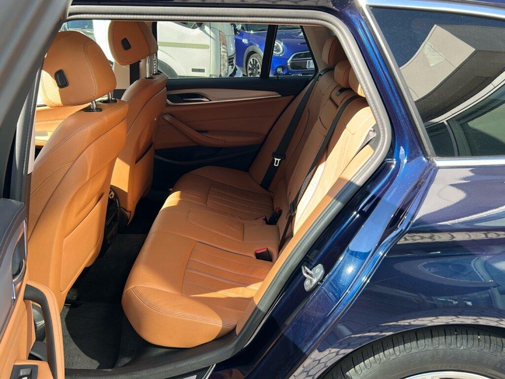 BMW Serie 5 520d Touring mhev 48V xdrive Luxury auto
