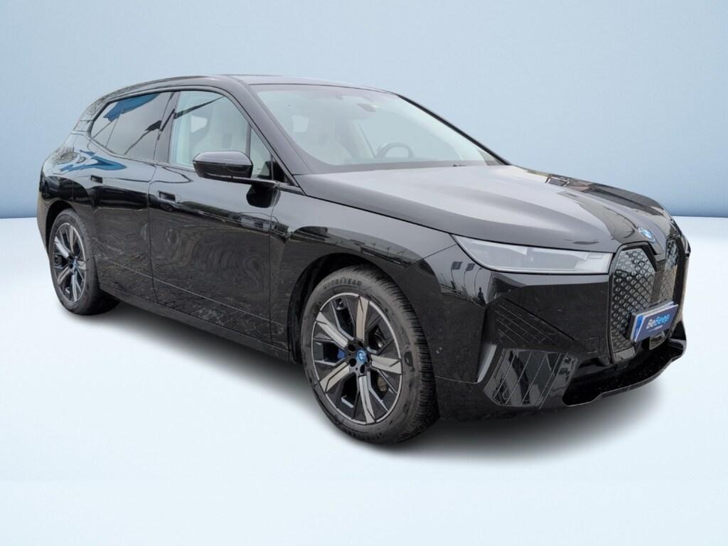 BMW iX xdrive40 pacchetto sportivo