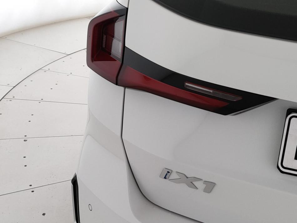 BMW iX1 edrive 20 X-Line