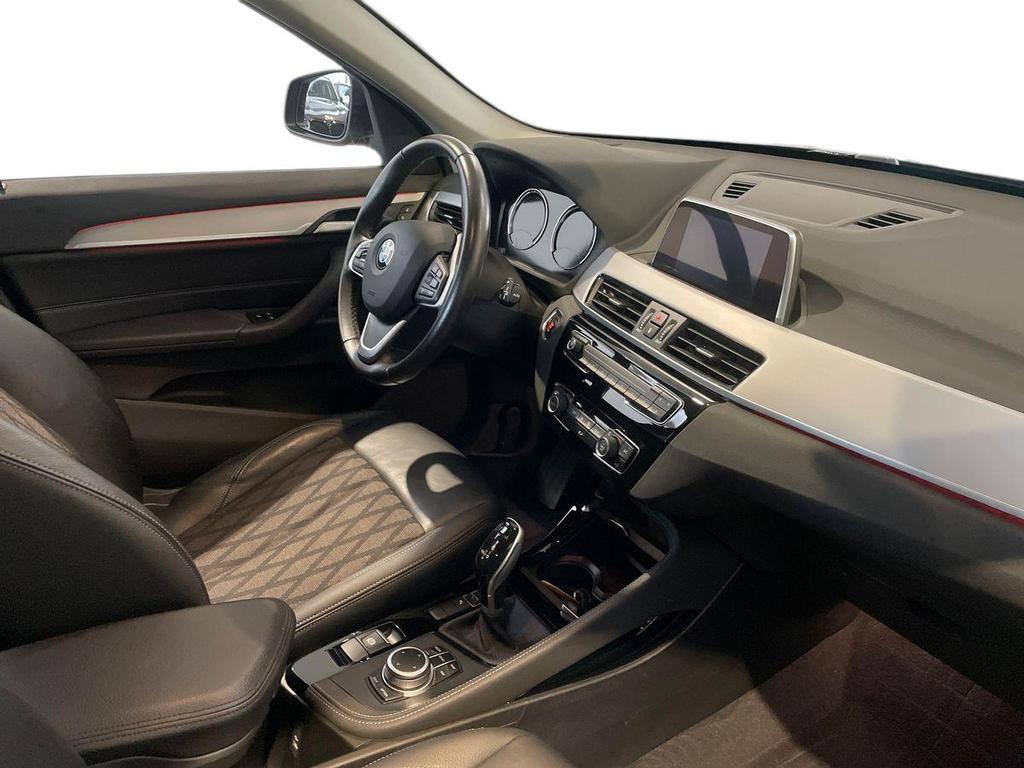 BMW X1 sdrive18i xLine 140cv auto 7m