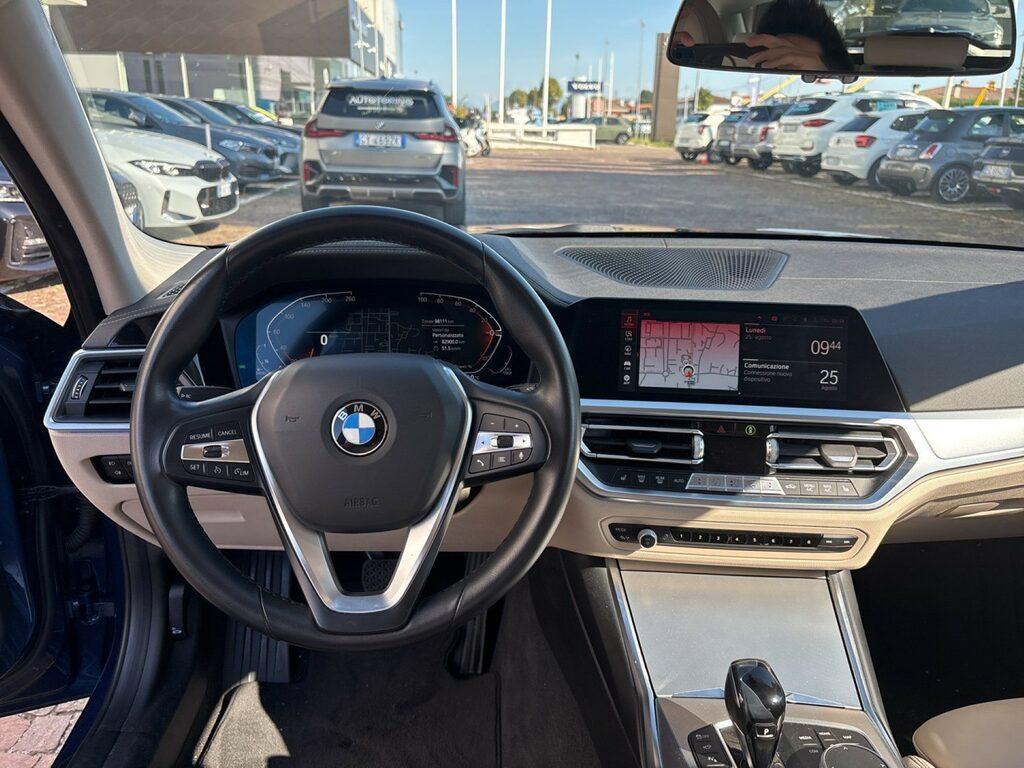 BMW Serie 3 318d Touring mhev 48V Luxury auto