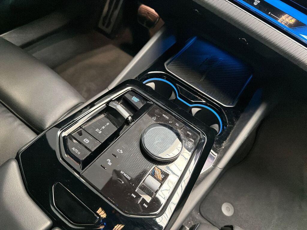 BMW i5 M i5 Touring M60 M Sport Pro