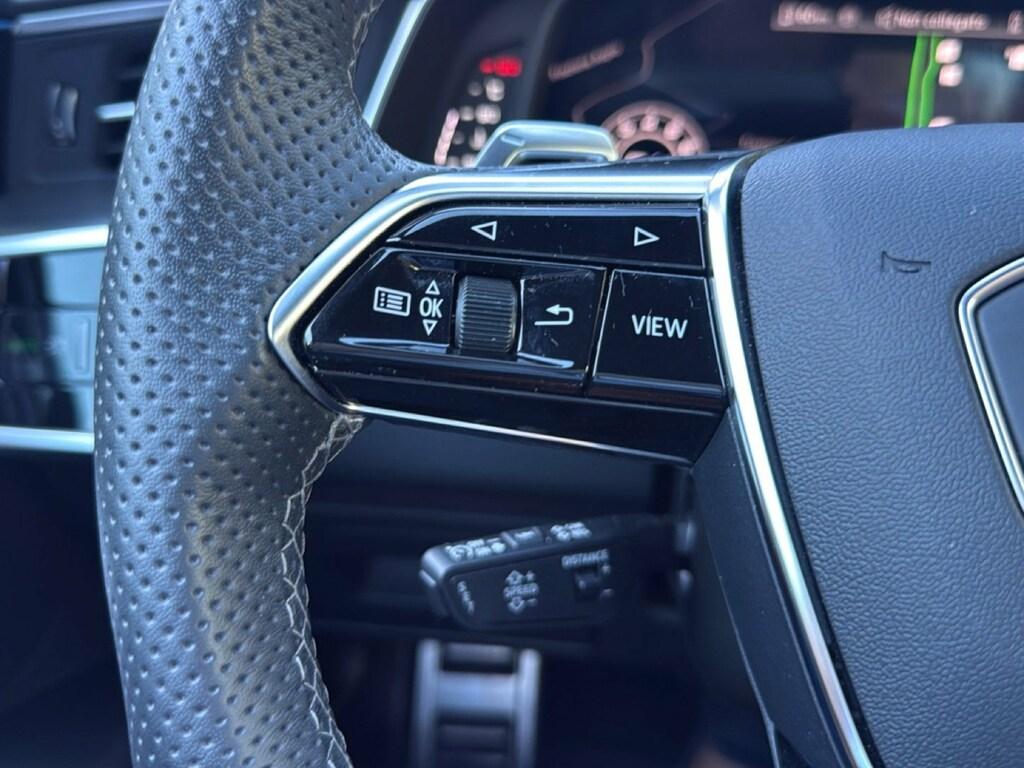 Audi RS6 Avant 4.0 mhev performance quattro tiptronic