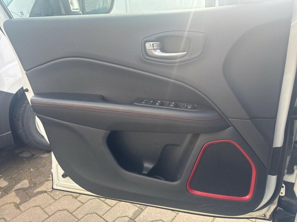 Jeep Compass 1.3 turbo t4 phev Trailhawk 4xe at6