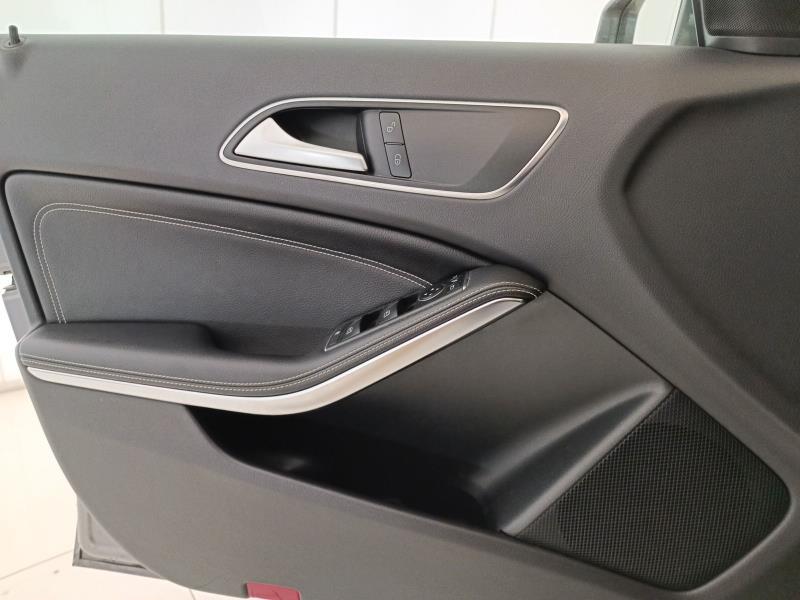 Mercedes Classe A 180 d Premium auto my16