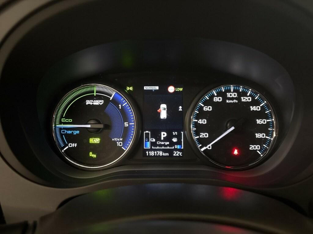 Mitsubishi Outlander phev 2.4 Diamond 4wd