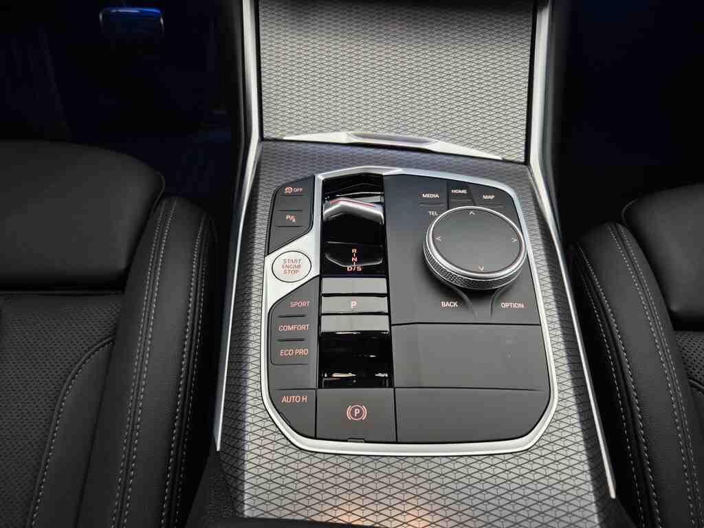 BMW Serie 3 318d Touring mhev 48V auto
