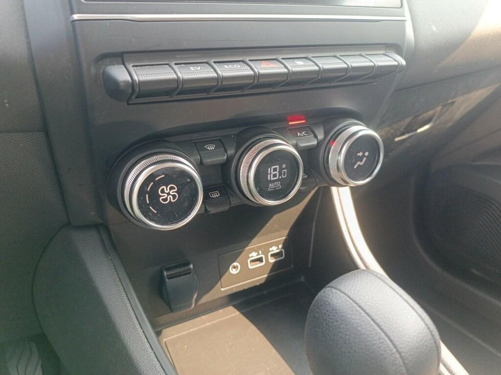 Renault Captur 1.6 E-Tech hybrid Techno Fast Track 145cv auto