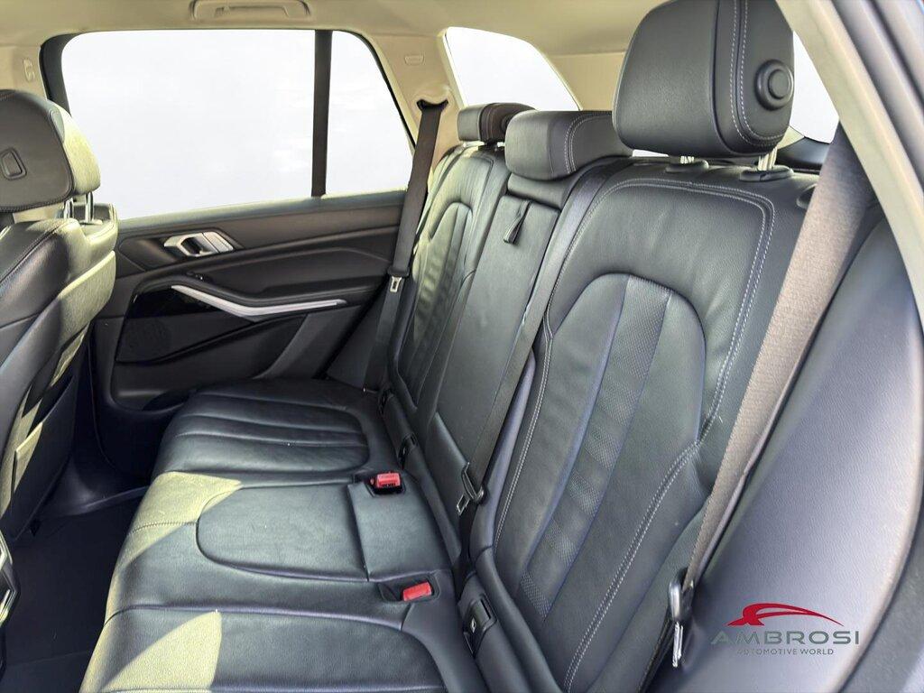 BMW X5 xdrive30d mhev 48V xLine auto
