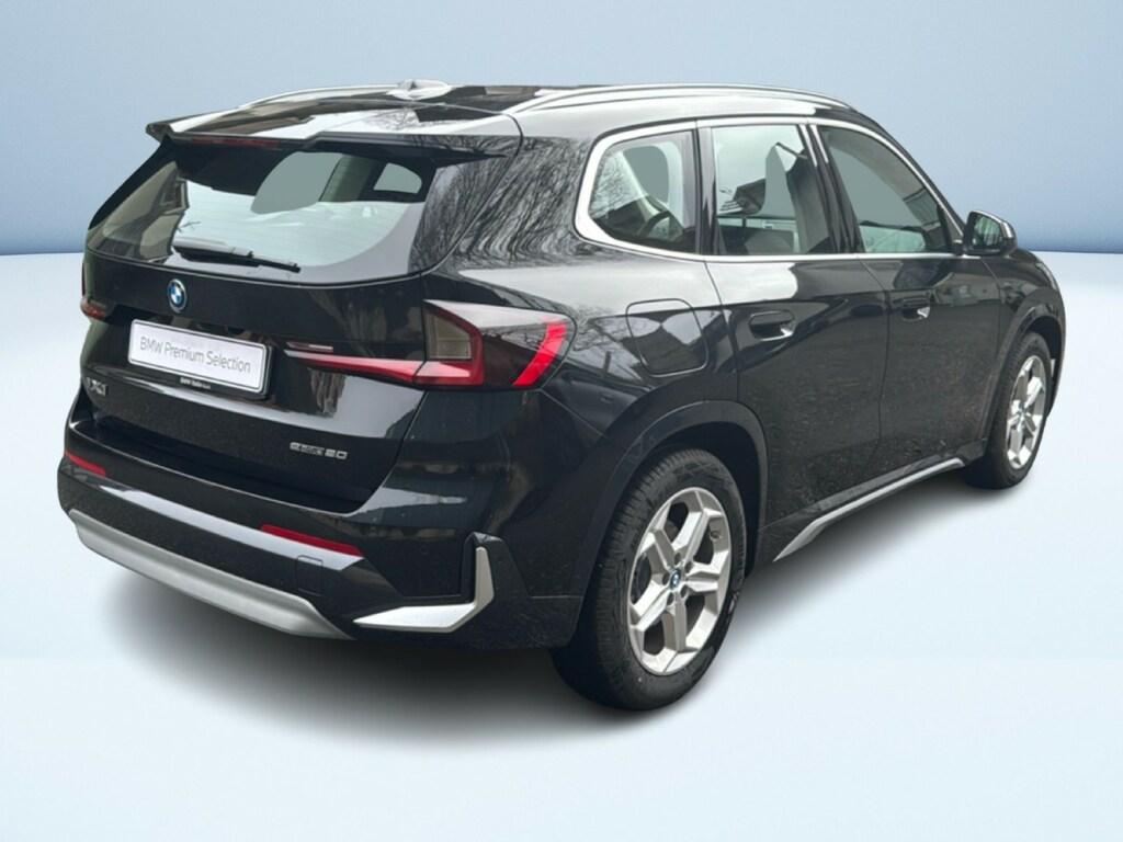 BMW iX1 edrive 20 X-Line