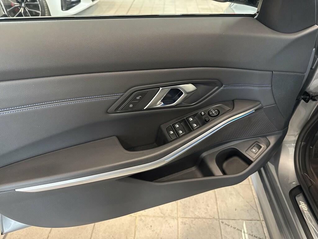 BMW Serie 3 318d Touring mhev 48V Msport auto