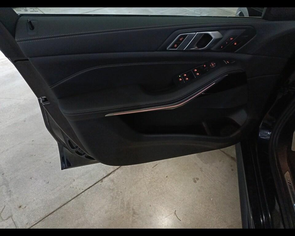 BMW X5 xdrive40d mhev 48V Msport auto