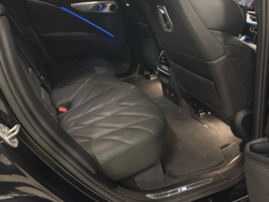 BMW XM 4.4 steptronic
