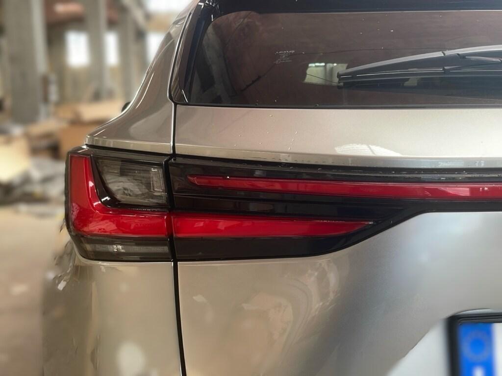 Lexus NX 2.5 hybrid Premium 4wd e-cvt