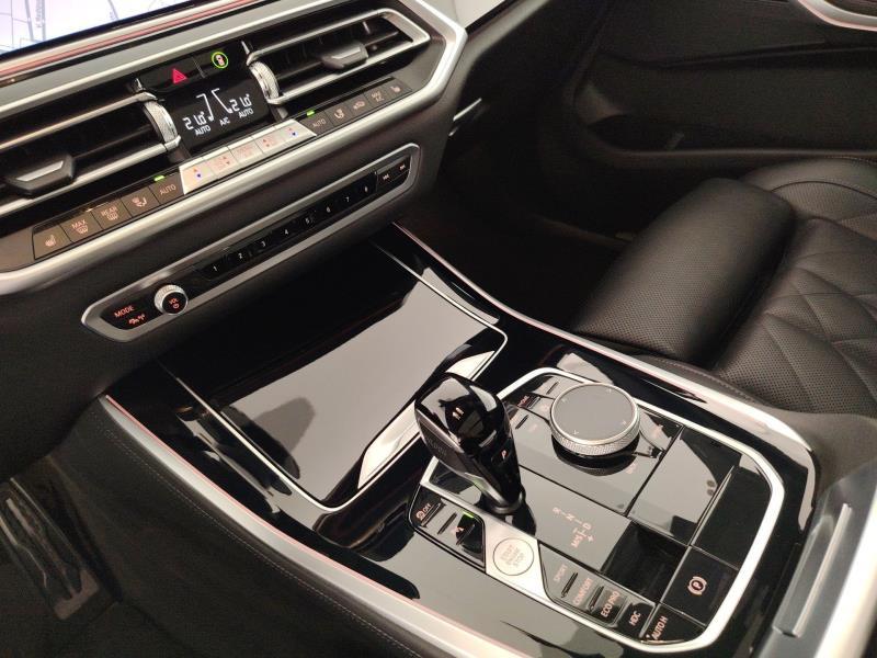 BMW X5 xdrive30d mhev 48V xLine auto