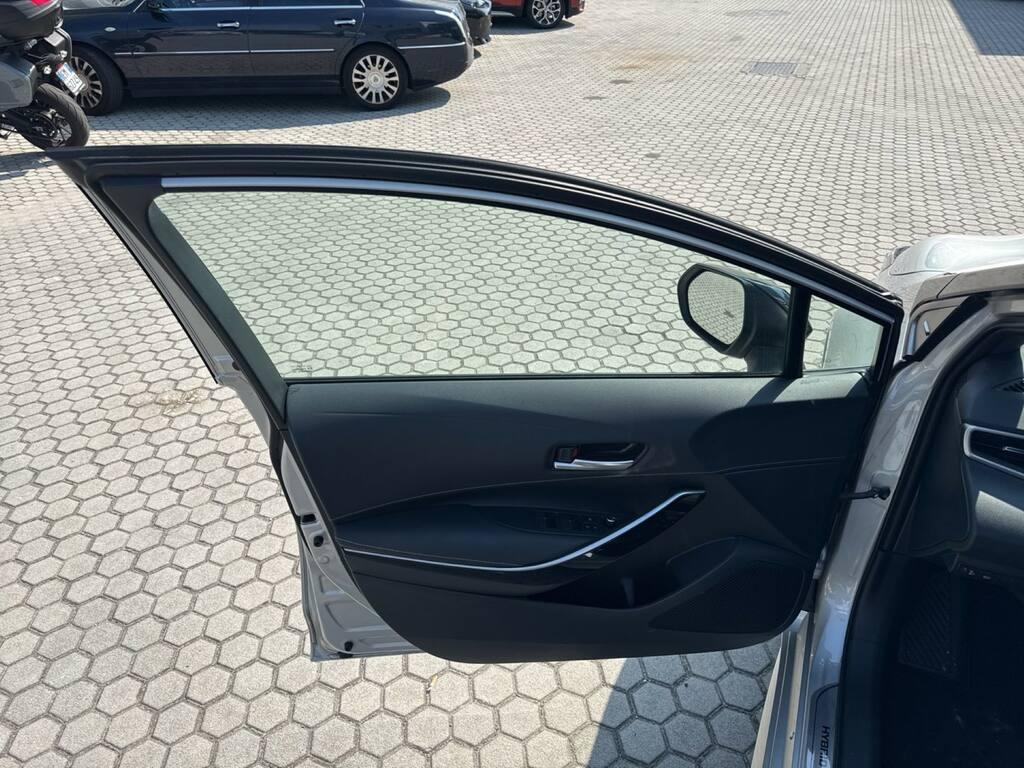 Toyota Corolla 1.8 hybrid Style cvt