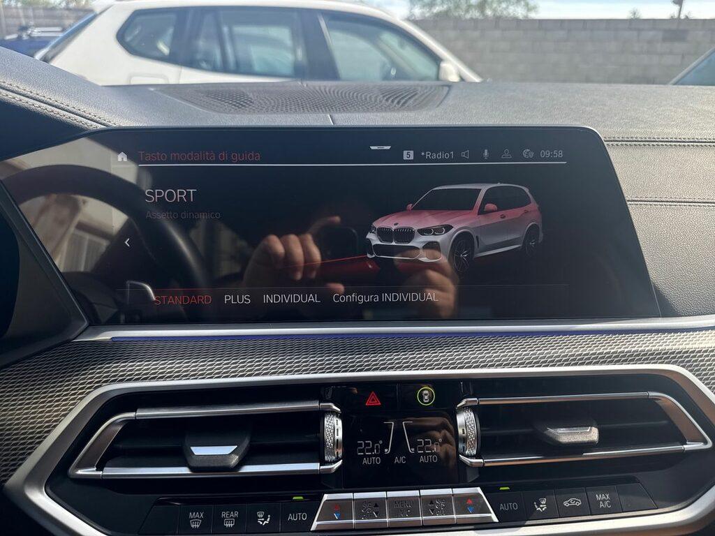 BMW X5 xdrive40d mhev 48V Msport auto