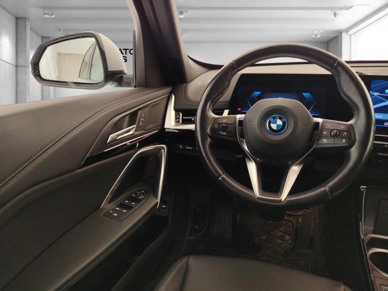 BMW iX1 edrive 20 X-Line