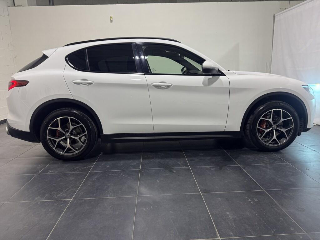 Alfa Romeo Stelvio 2.2 t Executive Q4 210cv auto