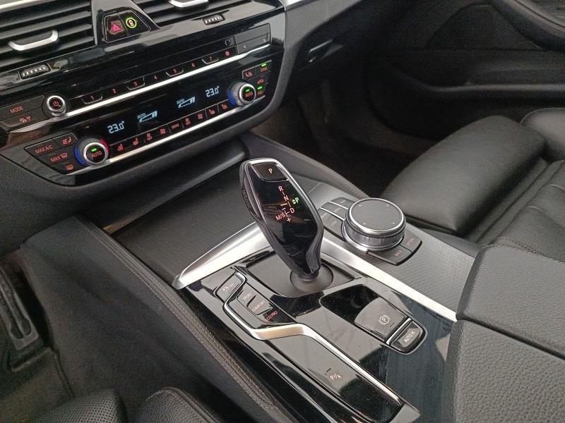 BMW Serie 5 530d Touring mhev 48V xdrive Msport auto