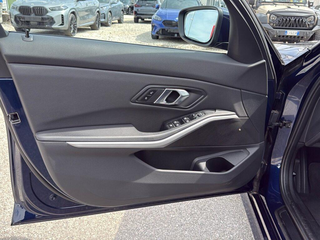 BMW Serie 3 320d mhev 48V xdrive auto