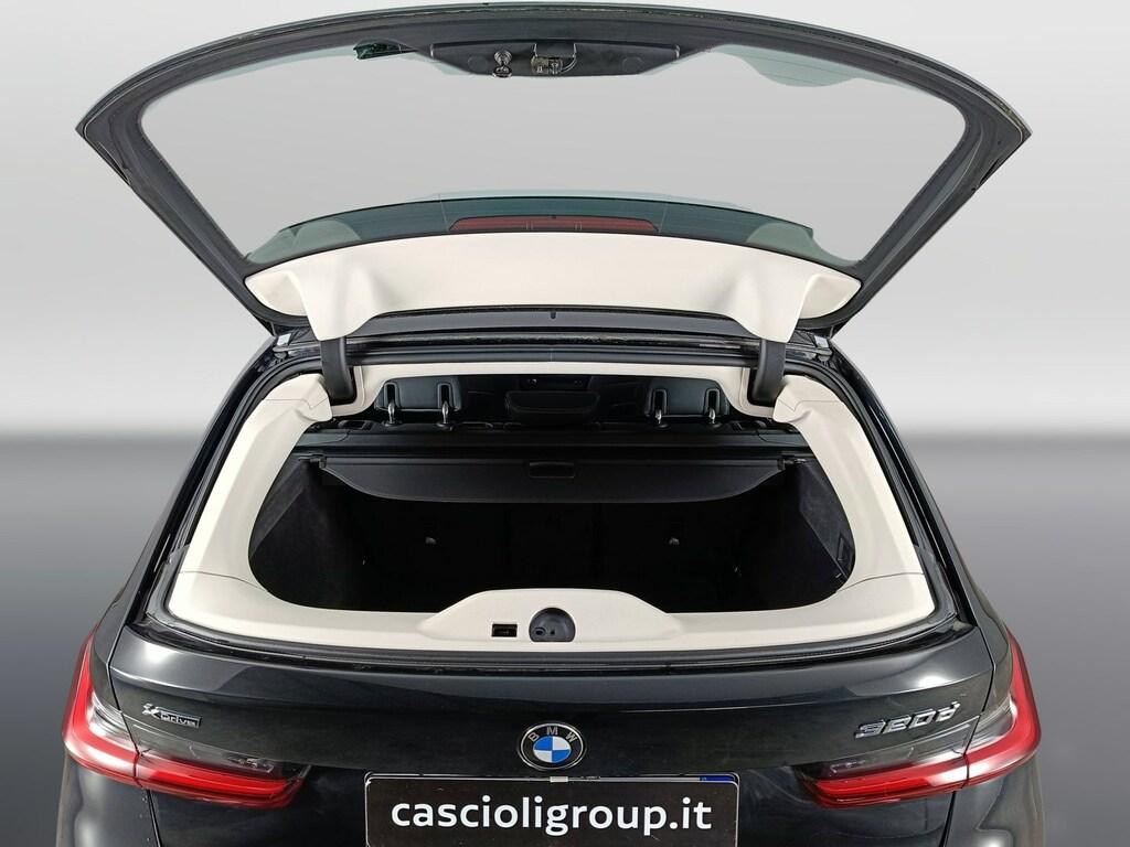 BMW Serie 3 320d Touring mhev 48V xdrive Luxury auto