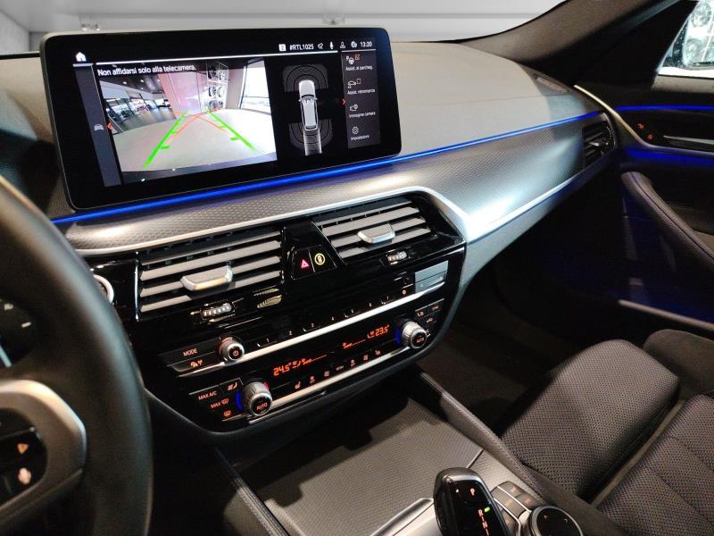 BMW Serie 5 530d Touring mhev 48V xdrive Msport auto