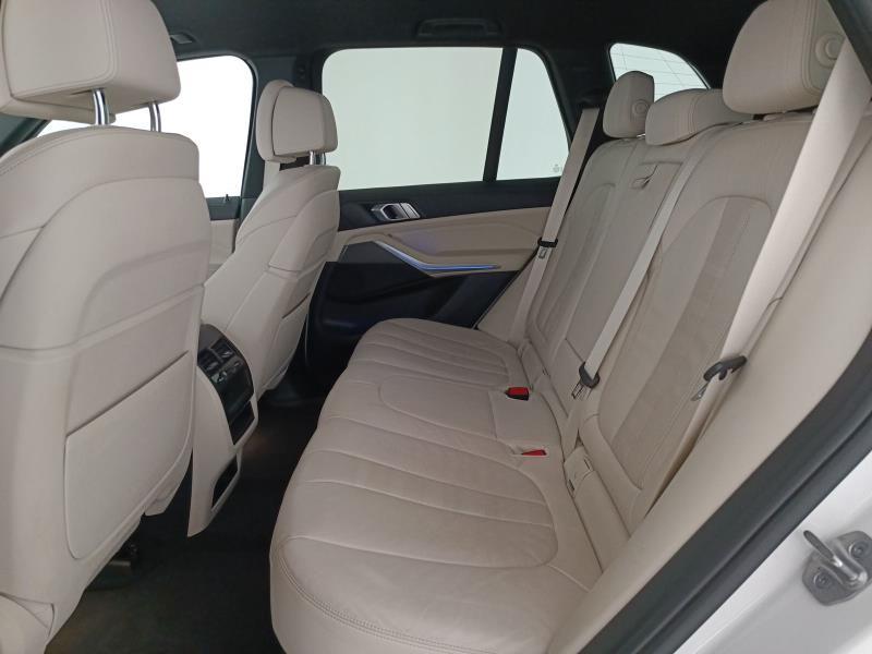 BMW X5 xdrive30d mhev 48V xLine auto