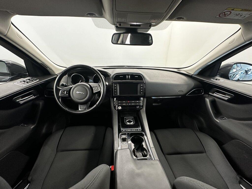 Jaguar F-Pace 2.0d i4 Pure awd 180cv auto my18